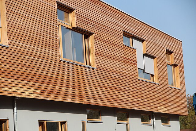 Neubau mit Holzfassade